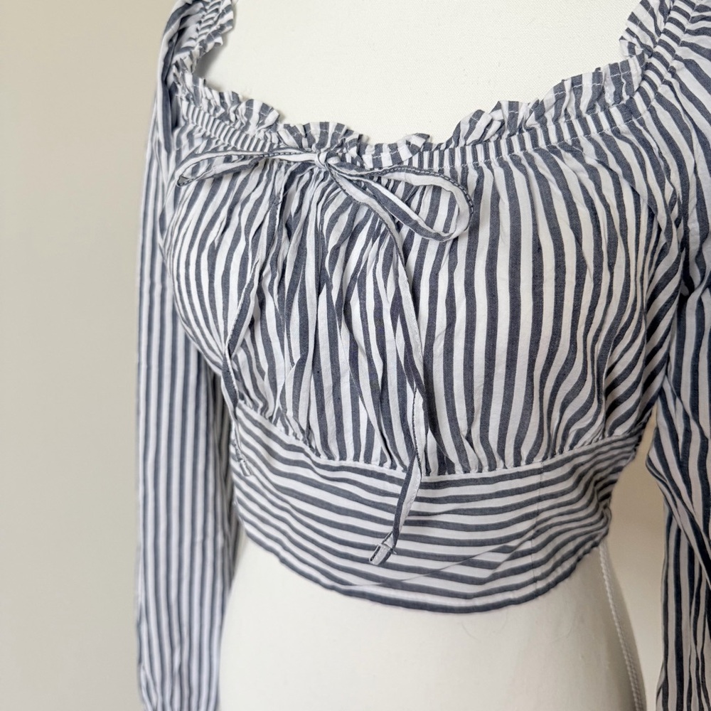 Aerie Navy & White Striped Long Sleeve Crop Top - Small Like New